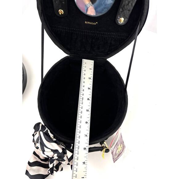 Black Rowallan Scotland Round Silk Jewelry Box Travel Case NWT Compartments - Picture 11 of 16